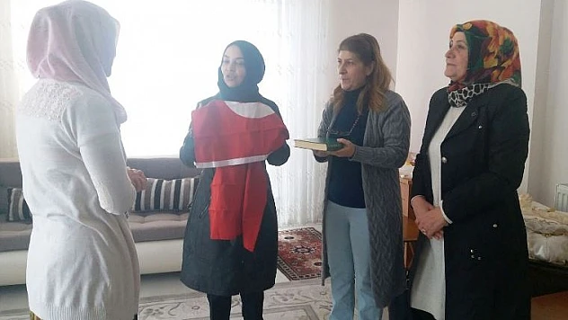 MHP Kadın Kollarından Şehit Ailelerine Ziyaret