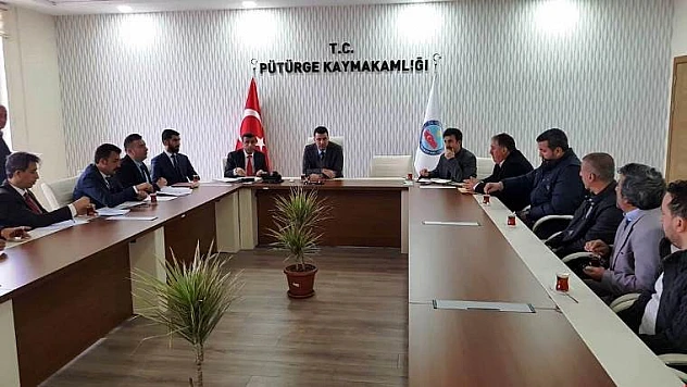 Pütürge'de Okuma Yazma Seferberliği Toplantısı