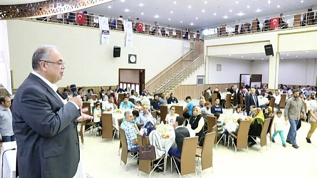 Başkan Kutlu, Belediye Personeliyle İftar Açtı