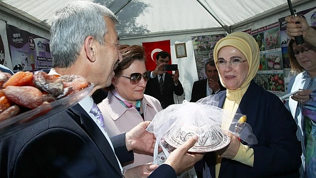 Emine Erdoğan Arapgir Standını Ziyaret Etti