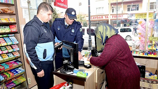 Büyükşehir Zabıtasından Etiket Denetimi