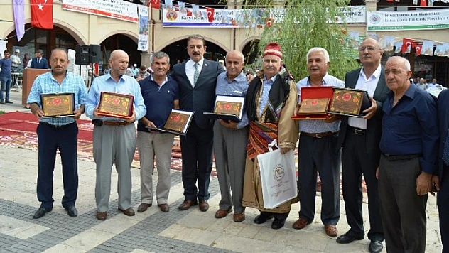 Şed Kuşatma Töreni Yapıldı, Yılın Ahileri Ödüllerini Aldı
