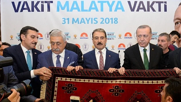 Esnafın Talep Dosyası Cumhurbaşkanı Erdoğan'a Sunuldu