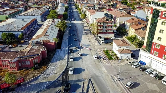 Recai Kutan Caddesinde Çalışmalar Devam Ediyor