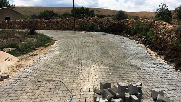 Örenli Mahallesi'ne Kilitli Parke Taşı