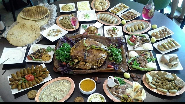 Kernek Şelale Restaurantta Malatya Yemekleri Damak Çatlattı