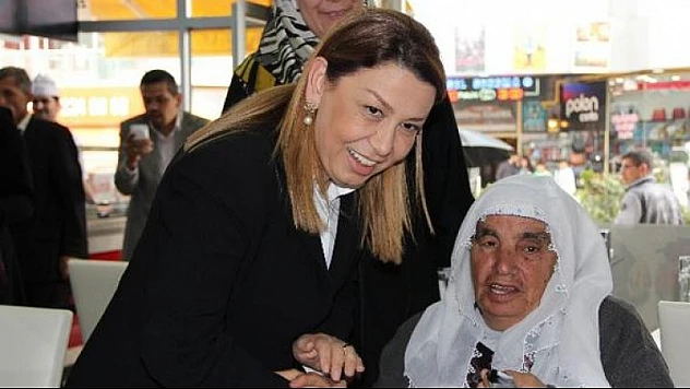 Öznur Çalık'tan Bayram Mesajı