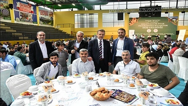 Gaziosmanpaşa'daki Malatyalılarla İftar Yemeğinde Buluştu