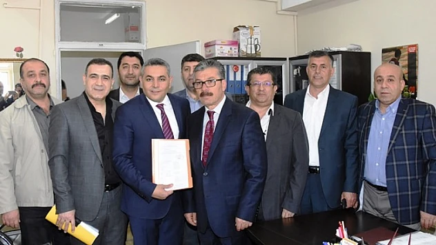 Malatya TSO Başkanı Oğuzhan Ata Sadıkoğlu Mazbatasını Aldı