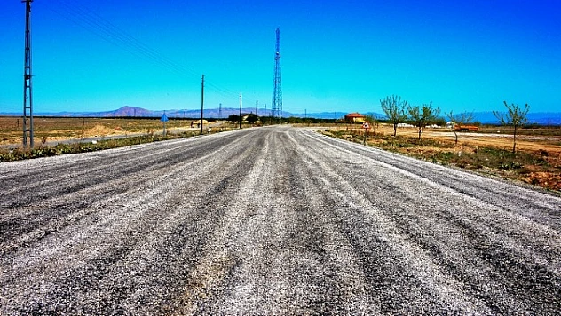 18 Km'lik Grup Yolu Asfaltlandı