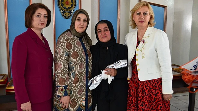 Vali Kaban'ın Eşi Neriman Kaban, Şehit Aileleriyle Buluştu