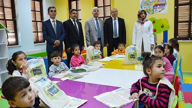 Tarsim'den Nezaket Okulları'na Hediye