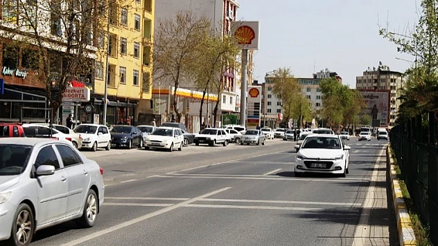 Yol Genişletme Çalışmaları Devam Ediyor