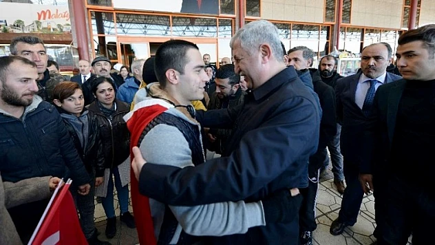  'Askerlerimizi 'Önce Vatan' Diyerek Uğurluyoruz'