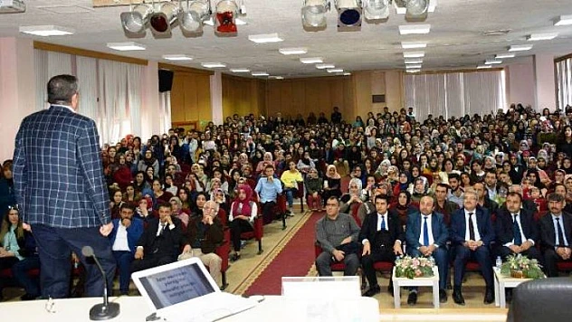 Alişan Kapaklıkaya'dan Konferans