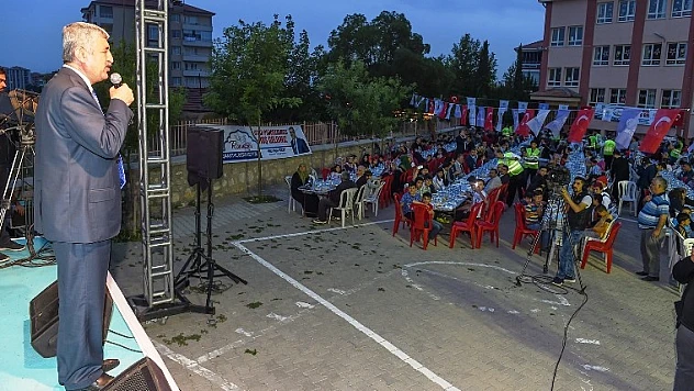 Büyükşehir Belediyesi İftar Programları Devam Ediyor