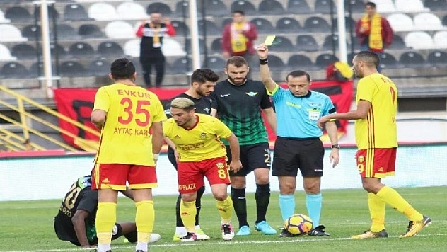 E.Yeni Malatyaspor'da 2 Futbolcu Cezalı Duruma Düştü