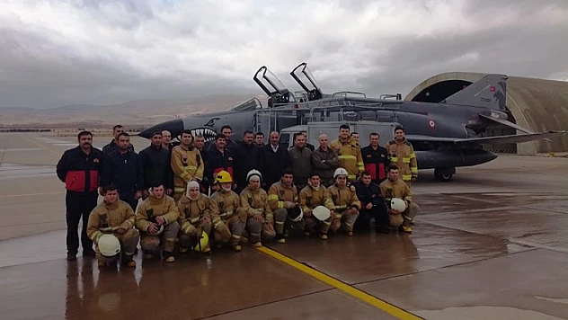 İtfaiye Personeline Uçak Yangınları Konusunda Eğitim