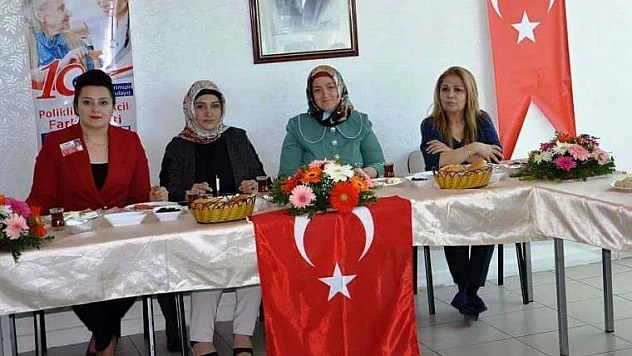 15 Temmuz Milli İrade Derneğinden Özel Melidpark Hastanesine Ziyaret