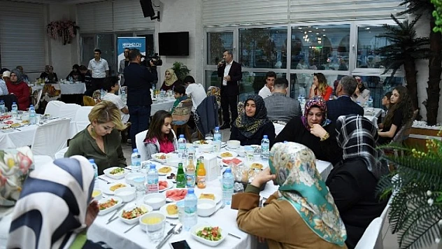 Başkan Çınar, Meclis Üyeleri Ve Ailelerini İftar Yemeğinde Ağırladı