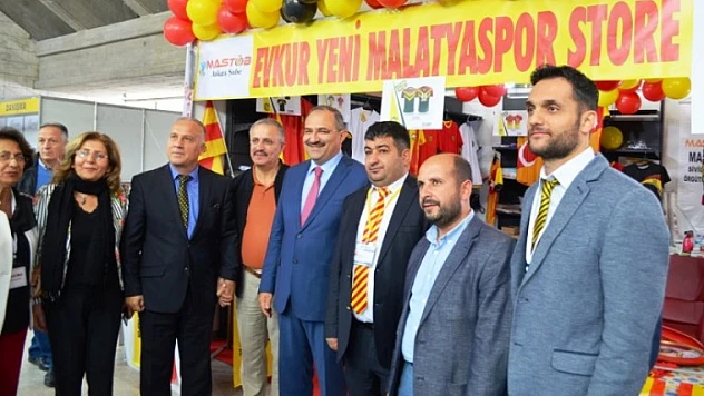 Vali Kaban, Evkur Yeni Malatyaspor Standını Ziyaret Etti