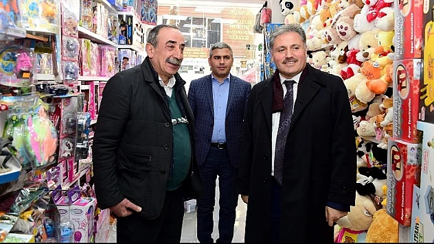 Başkan Çakır Fuzuli Caddesi Esnafını Ziyaret Etti