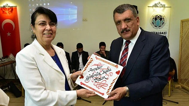 Anneler Günü ve Engelliler Haftası Etkinliğine Yoğun İlgi