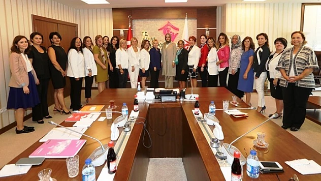 İş Kadınları 'Biz'de Varız' Diyor!'