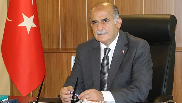 Erkoç, Gazeteciler Toplumun Işığıdır