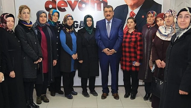 Başkan Gürkan, Ak Parti Battalgazi Kadın Kolları Başkanı İnanç'a Başarılar Diledi