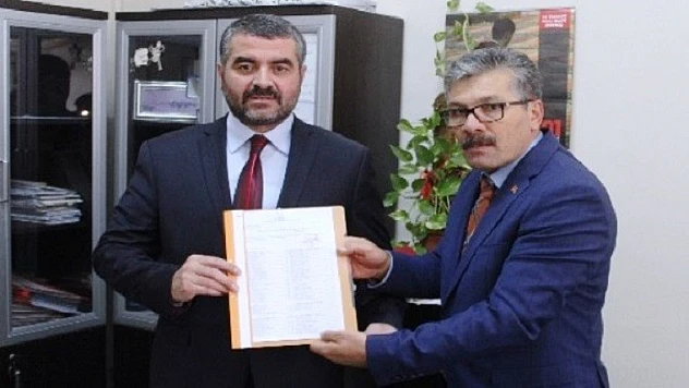 MHP Malatya İl Başkanı Bülent Avşar, Mazbatasını Aldı