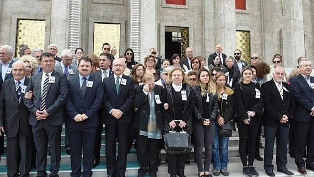 Kılıçdaroğlu, Ayhan Fırat'ın Cenazesine Katıldı