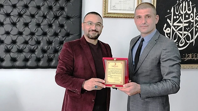 Süleyman SOLMAZGÜL'e Teşekkür Plaketi