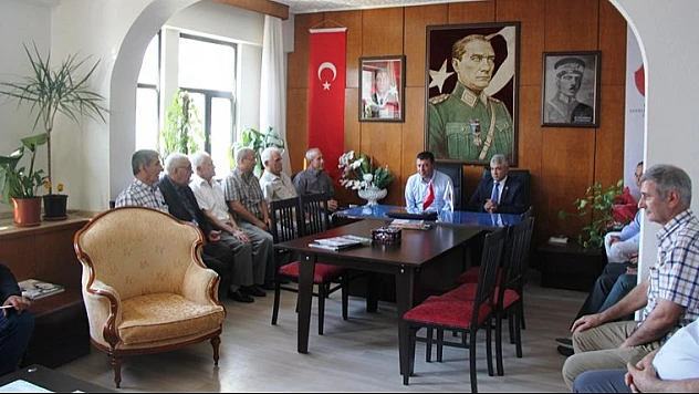 Ağbaba, Sen Bizim Değil, Bahçeli'nin Paşasısın