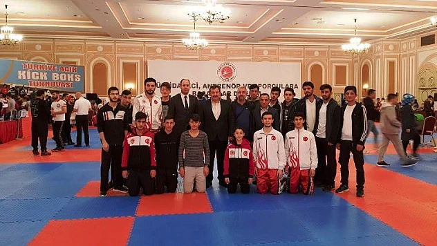 Büyükşehir Belediyesi Sporcuları Başarıya Doymuyor