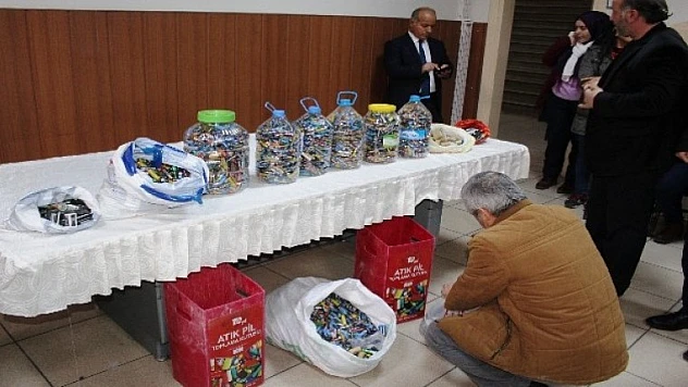 Öğrenciler 1 Ton Atık Pil Topladı