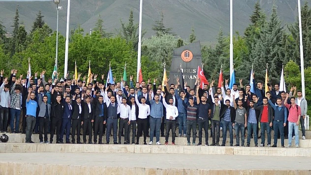 Ülkü Ocakları 3 Mayıs Türkçülük Gününü Kutladı