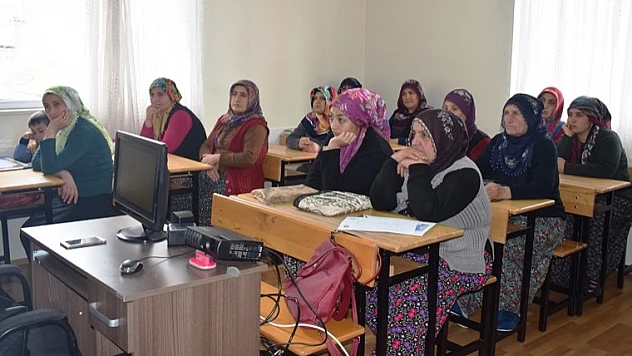 Kadınlara Çocuk İhmalini ve İstismarını Önleme Yolları Anlatıldı