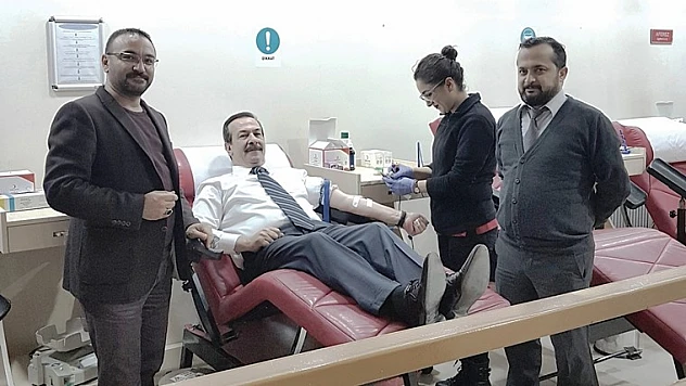Malatya Vali Yardımcısı Kan Bağışında Bulunda