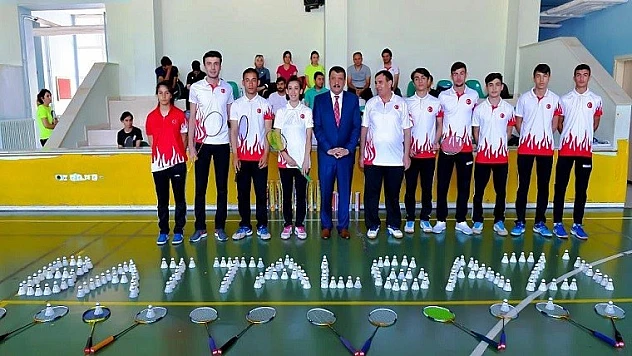 Başkan Gürkan, Badminton Sporcuları İle Bir Araya Geldi
