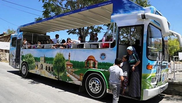 Malatya'nın İlk Tur Otobüsü, 'Tarihe Yolculuk' Turlarına Başladı