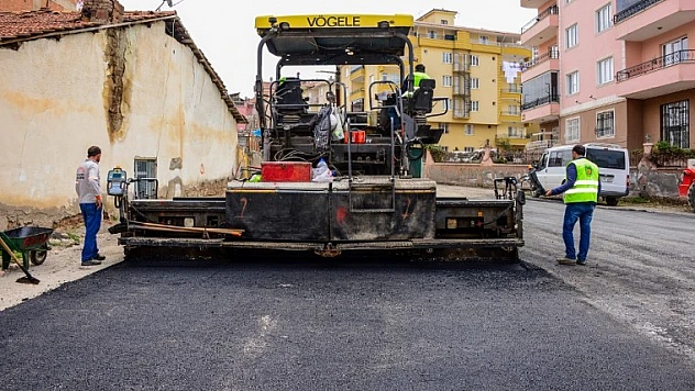 Büyükşehir'den 3 Mahallede Asfalt Çalışması