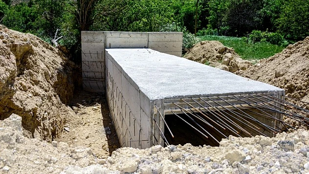 38 Köprü Menfez Yapılıyor