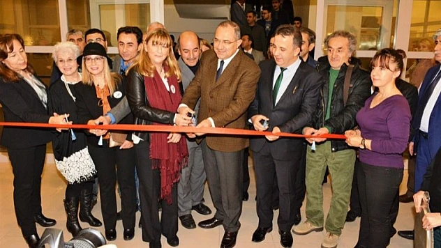 Vali Kaban, 'Suyun Büyüsü' Suluboya Resim Sergisinin Açılışına Katıldı