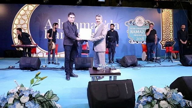 Ramazan Akşamlarında Medine İlahi Grubu Sahne Aldı