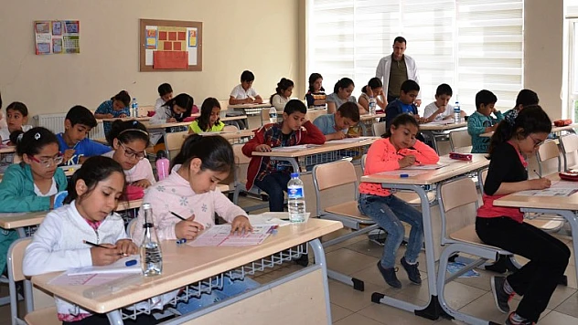 Semt Konakları Sınavına 4 Bin Kişi Girdi