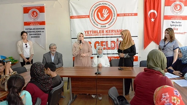 Esra Tüfenkci Ve Neriman Kaban, Bayram Öncesi Ziyaretlerde Bulundular