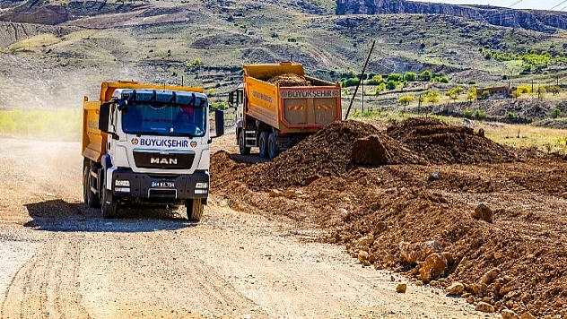 Büyükşehir Yeni Sanat Lisesinin Yolunu Genişletiyor