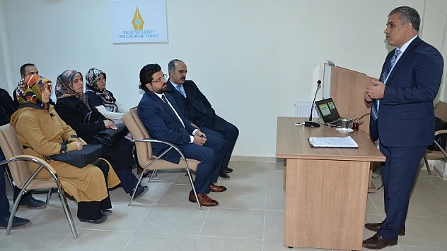 Yeşilyurt Belediyesi Personeline 'Yerel Yönetimlerde Halkla İlişkiler' Eğitimi