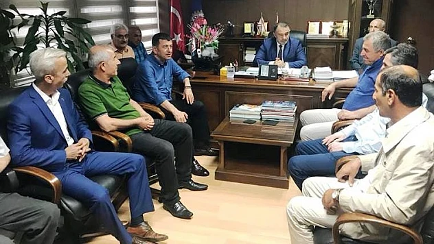 Ağbaba, Türk-İş'e Bağlı Sendika Başkanları İle Biraraya Geldi